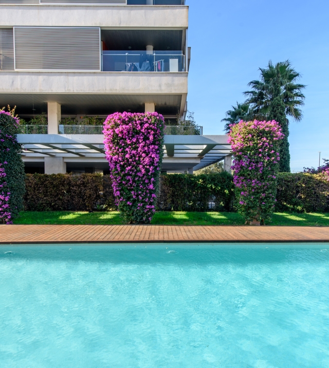 Resa Estates Ibiza te koop penthouse Marina botafoch for sale Ibiza pool 3.jpg